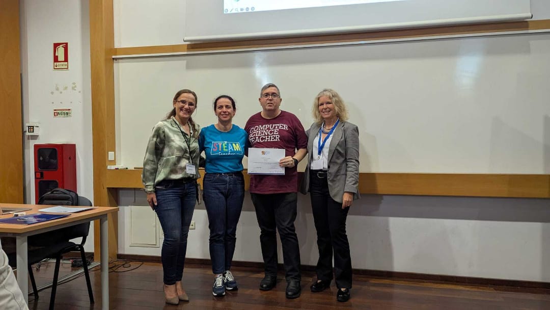 Scientific Visit to the Garden – de Paulo Torcato e Carla Lopes